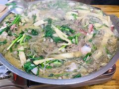 牛肉八带鱼饼土豪锅-京玉菲饭店(李村店)