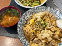 鸡肉滑蛋定食（亲子饭）-梦山水日本烧肉(五四广场店)