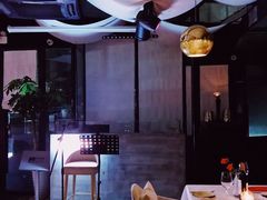 -Bo Lounge & BOA Club