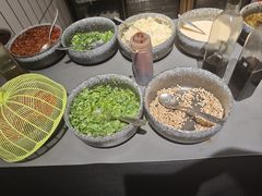 -黔有有贵州酸汤夺夺粉火锅(五味十字店)