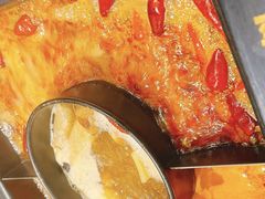 -老牌坊云南鱼豆花火锅(爱建店)