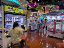 -卡通尼乐园(荟聚中心店)