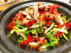 石锅牛肉-闫府私房菜·百年鲁菜(恒隆店)