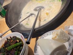 -陈大锅·岳阳鱼馆·地道岳阳菜(美食街店)