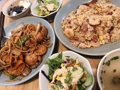 培根鲜露虾仁炒饭-红小满休闲餐厅(十全街店)