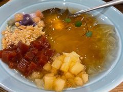 -蜜桃餐厅·伴山(湖滨商业街店)