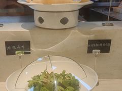 -阿瓦山寨·湘菜现炒·剁椒鱼头王(咸阳总店)