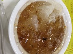 银耳炖桃胶皂角米-民信老铺(人民路店)