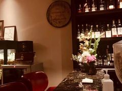 -DM Distiller & Mixologist Whisky Cocktail Bar