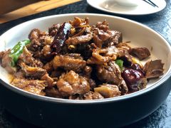 -鱼鲜饭香·招牌汽锅剁椒鱼头王