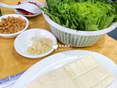 -濠轩阁特色生蚝火锅(水湾路店)