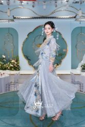 点击看大图 -艾拉·女王婚纱礼服馆