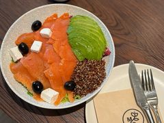 三文鱼牛油果沙拉-Money Shops(愚园路店)