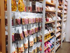 -名创优品(广东省广州琶洲保利广场店)
