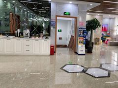 -茂菊口腔连锁(浦东南路店)