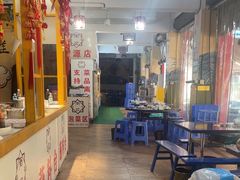 -牛华周记麻辣烫起源店