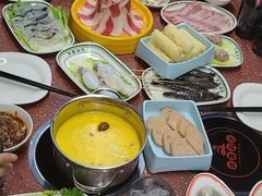 -四囍码头海鲜烧烤自助火锅(外滩南京东路悦荟广场店)