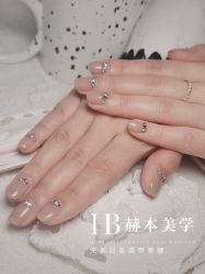 -赫本轻奢美颜中心