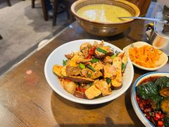 -富正毅三下锅·湘西韵味(天门山索道店)
