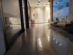 -柏乐口腔医院·舒适化无痛种植牙中心(东盟商务区院)