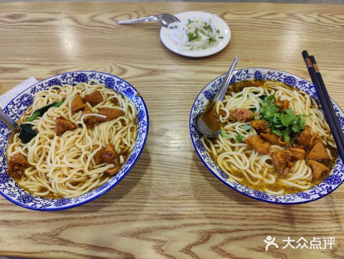陈记肥肠面馆图片