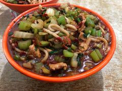 鸡肉炒米粉-玲玲米粉·新疆现炒米粉(大十字总店)