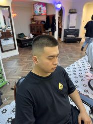-理昂男士理发店 Barber shop