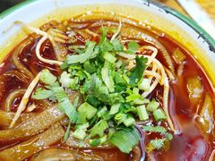 -拈签一笑黄牛肉辣卤串串
