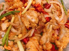 -虾弄弄海派小龙虾·牛羊蝎子火锅