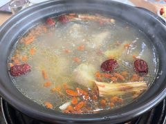 -濠轩阁特色生蚝火锅(水湾路店)