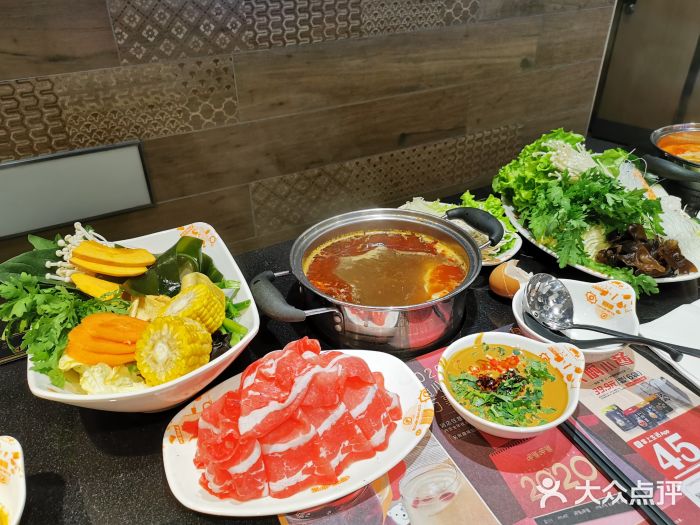 呷哺呷哺(青岛香港中路银座店)精品肥牛图片