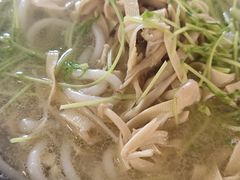-丽虹云南过桥米线(兴工街店)