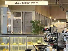 -三勾JJJ Burger&Coffee(梅溪湖店)