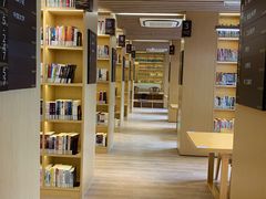 -漕河泾街道图书馆(漕河泾社区文化活动中心店)