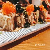 可以来一份大的鳗鱼特别新鲜