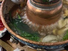 -毛辣果·贵州红酸汤牛肉火锅(西单店)