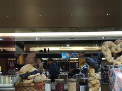 -昆山裕元花园酒店·温莎西餐厅