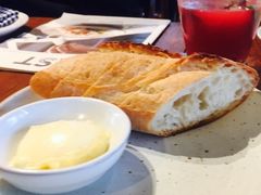 -ROAST coffee & eatery