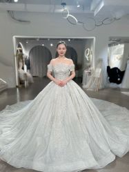 -艾米丽婚纱礼服