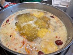 -一席地·本地鸡窝·杭帮鸡火锅(萧山银隆百货店)
