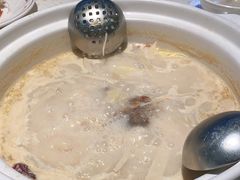 -三人行骨头王火锅(长寿店)