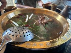 -周老三跷脚牛肉·全牛火锅(非遗传承店)