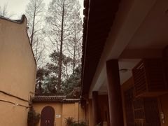 -龙华寺
