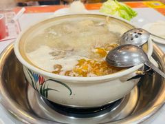 -烧哥美蛙肥肠鱼火锅·十五年社区店