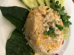 -Chom Cafe and Restaurant