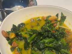 -八府香鸭·啫啫煲(华山路店)