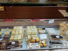 -光明牛奶棚(南泉店)