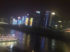 -小天鹅火锅·一线江景洪鼎旗舰店(洪崖洞店)