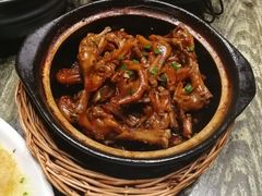 招牌焖鸭掌-童年小筑餐厅(申花路店)