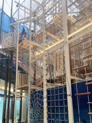 -PIPIKINGDOM皮皮王国欢乐号(欢乐海岸购物中心店)